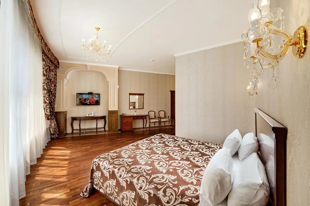 Pechersky Hotel Kyiv