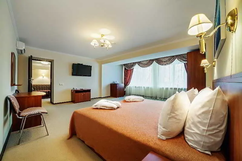 Pechersky Hotel Kyiv